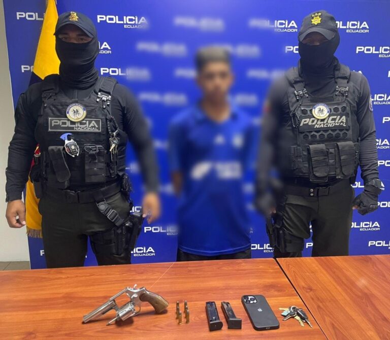 Un ciudadano aprehendido por el presunto delito de tenencia de arma de fuego en Guayaquil