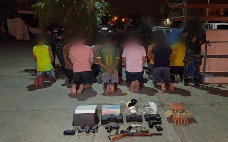 Operativo ejecutado en Manabí contra estructura delictiva deja 12 capturados y resultados contundentes