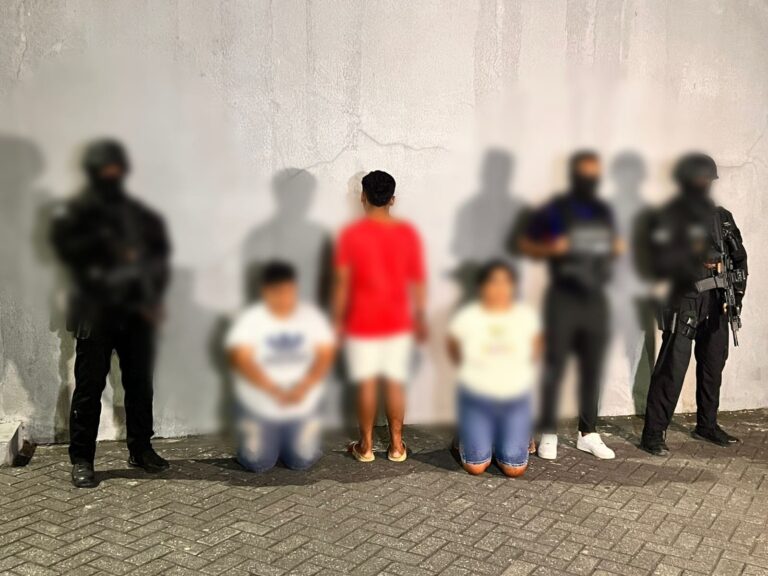 Policía liberó a una víctima de secuestro y aprehendió a tres ciudadanos por este delito, en Guayaquil