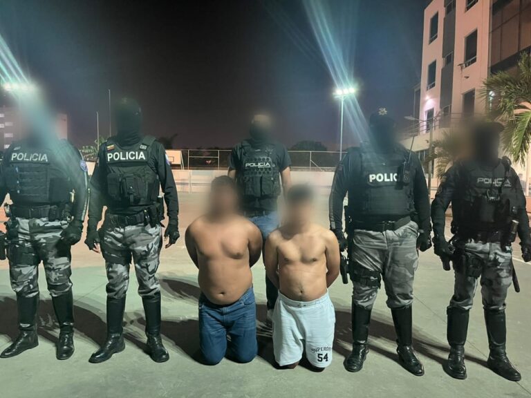 Dos implicados en extorsión fueron aprehendidos por la Policía Nacional en Manabí