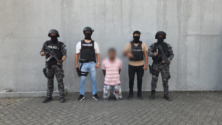 Dos implicados en extorsión fueron aprehendidos por la Policía Nacional en Guayaquil