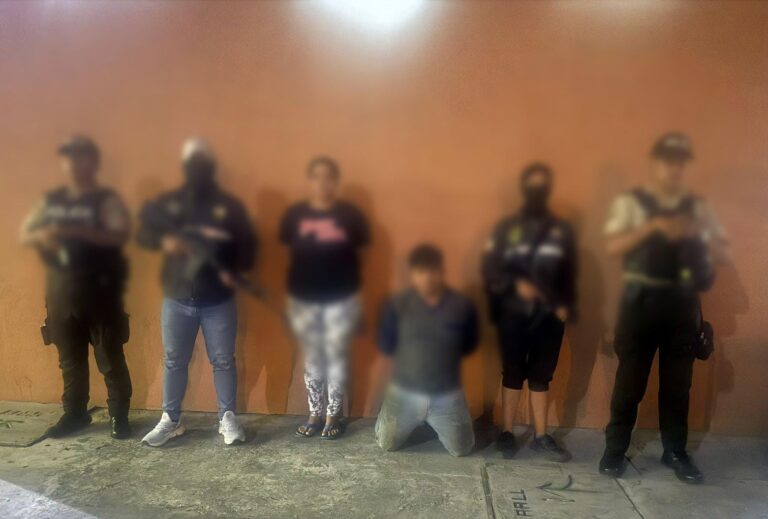 Dos ciudadanos aprehendidos por el delito de tenencia de droga en Manabí