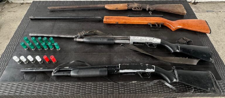 Operativo policial en El Oro permitió decomisar armas de fuego y municiones