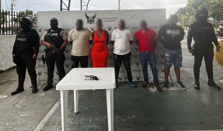 Policía capturó a cinco sujetos, presuntos implicados en el delito de tenencia ilegal de arma de fuego