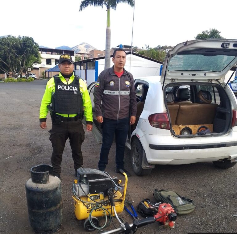 Vehículo con objetos robados fue localizado tras rápida respuesta policial