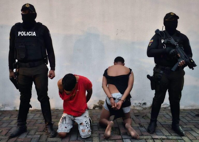 Policía Nacional aprehendió a dos integrantes del GAO “Los Lobos”, por el delito de porte de arma de fuego