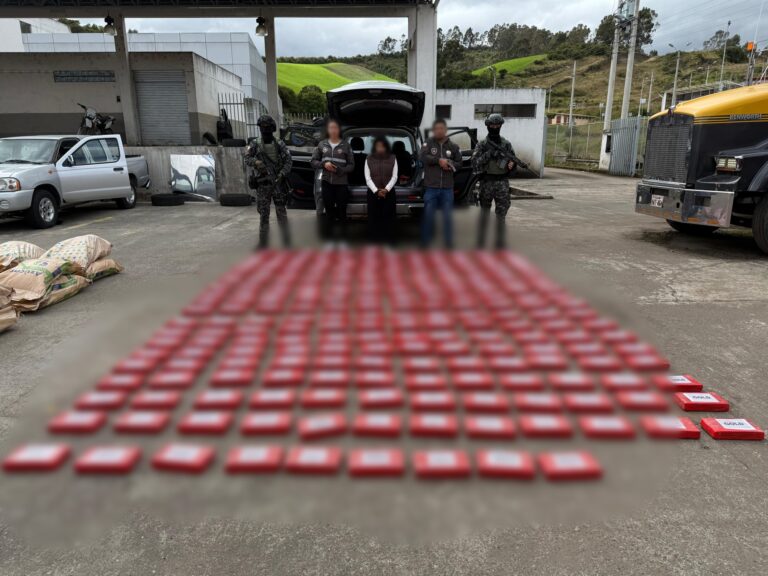 Policía evitó la comercialización de 2,4 millones de dosis de droga en Carchi
