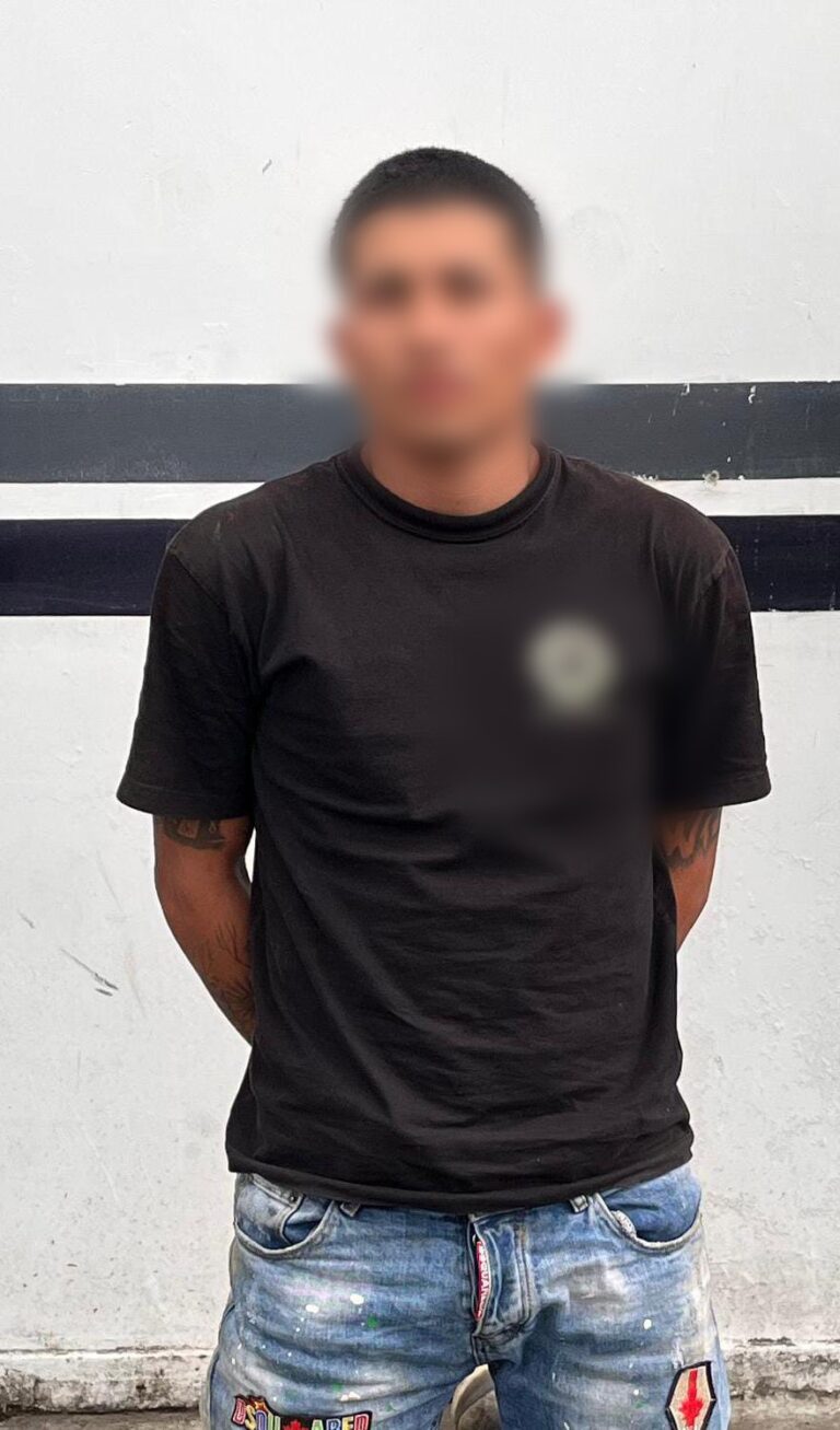 Presunto integrante de “Los Choneros” fue  capturado con armas de fuego en Manabí