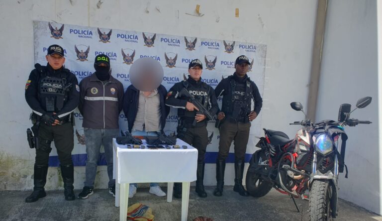 Policía Nacional aprehendió a ciudadano en posesión de armas y municiones