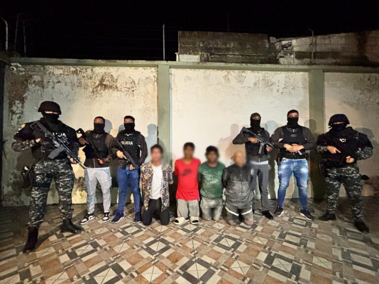 Fuerte golpe al tráfico de drogas en Los Ríos: cuatro presuntos integrantes de “Los Choneros” fueron capturados