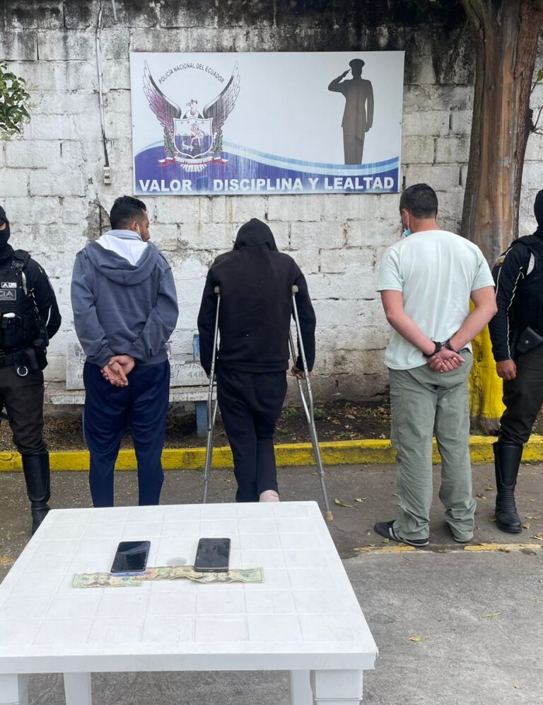 Tres sujetos fueron capturados por el presunto delito de extorsión en Quito