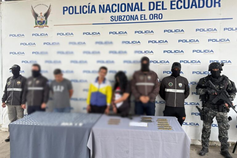Policía Nacional aprehendió a tres sujetos expendedores de droga en El Oro