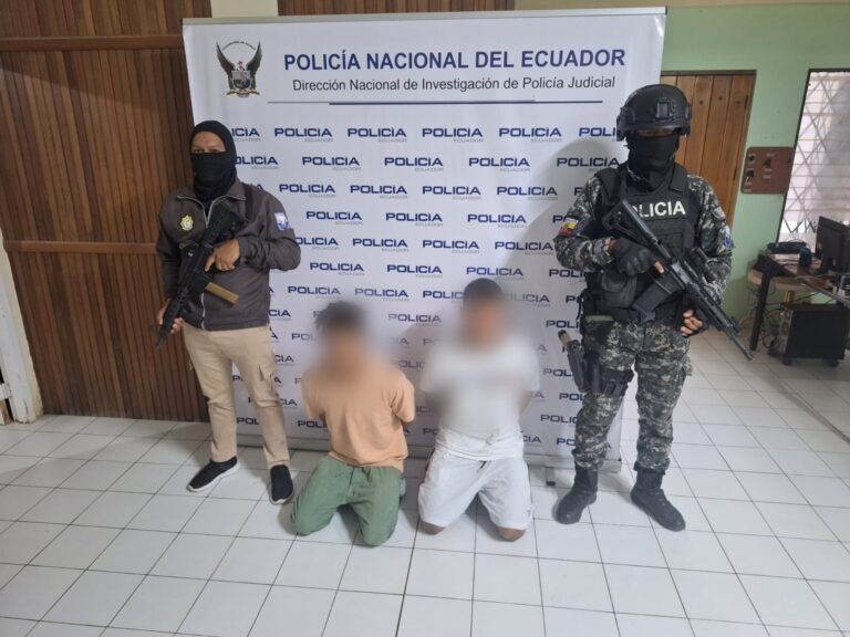Dos sujetos capturados por tenencia ilegal de armas de fuego en Santa Elena