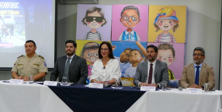 Policía Nacional activa operativo «Retorno Seguro a Clases» en la Sierra y Amazonía