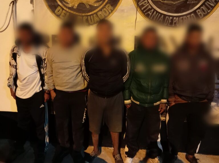 Cinco antisociales capturados por tenencia y porte ilegal de armas de fuego en El Oro