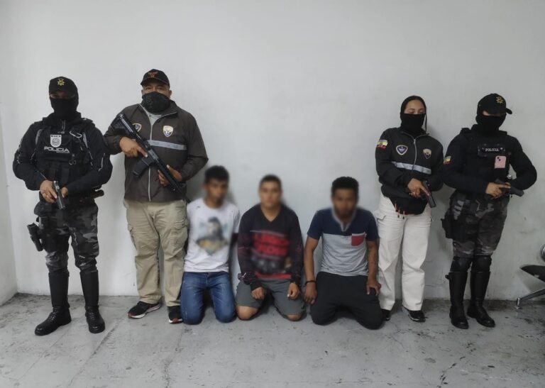 Tres aprehendidos por el delito de microtráfico