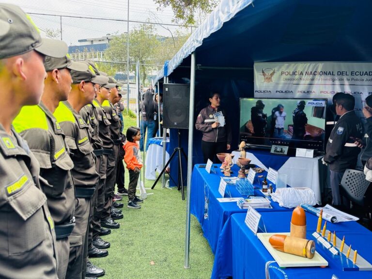 La Dirección Nacional de Investigación Policía Judicial participó en la Feria Académica
