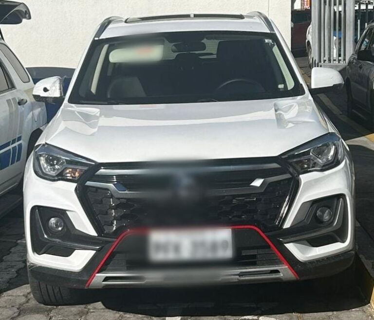 Policía Nacional recupera un vehículo reportado como robado