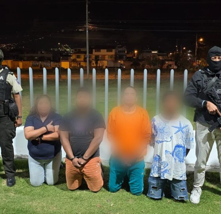 Cuatro integrantes del GAO “Los Lobos” fueron capturados por extorsión en Imbabura