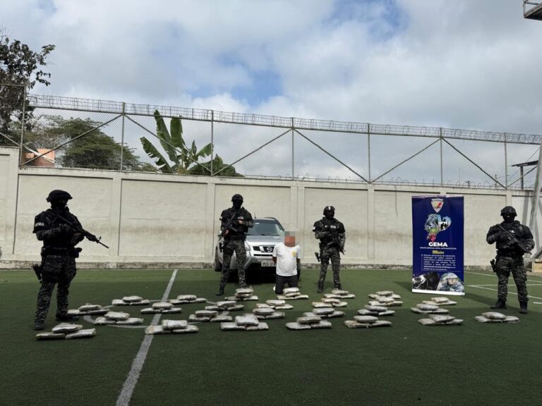 Policía incauta cerca de 80 kilos de marihuana en El Oro