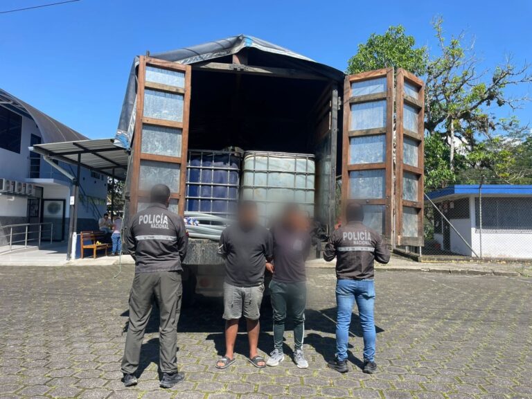 Dos sujetos capturados por delito hidrocarburífero en Napo