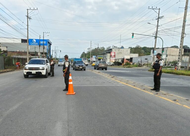 La Policía Nacional refuerza la seguridad y garantiza la movilidad en las vías del país