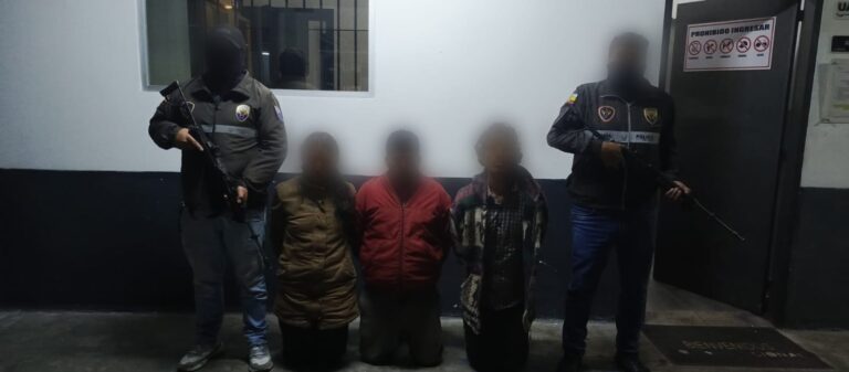 Policía aprehendió a varios presuntos expendedores de drogas en Tungurahua