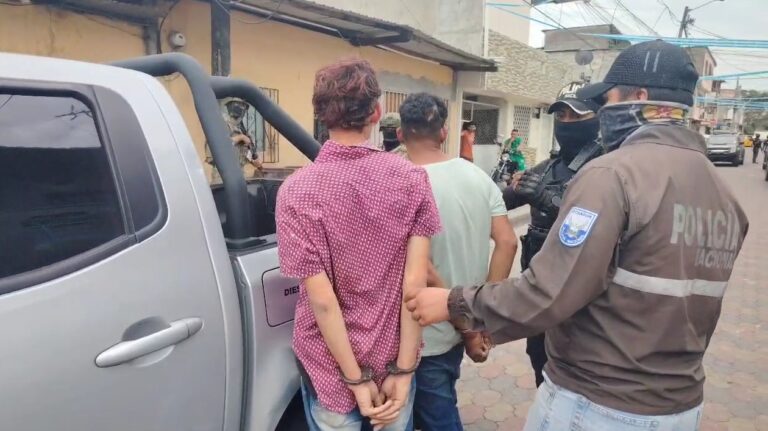 Policía aprehende a presuntos responsables de explosión la Coop. Juan Montalvo