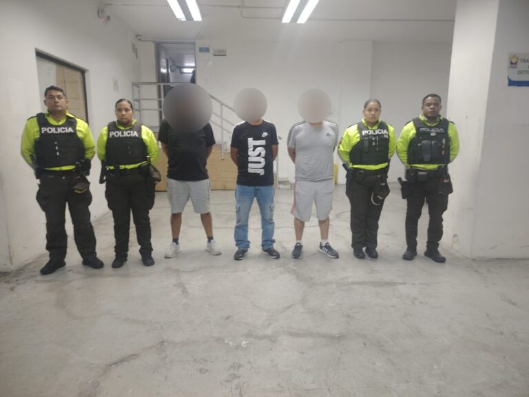 En Quito, tres personas fueron aprehendidas por el presunto delito de secuestro