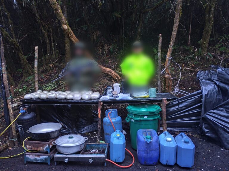 Destruimos un laboratorio de droga en la frontera Colombo-Ecuatoriana