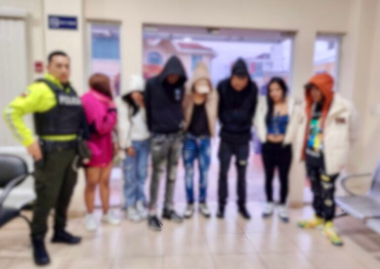 Intervención inmediata de la Policía Nacional logra la captura de siete presuntos responsables de robo a ciudadana