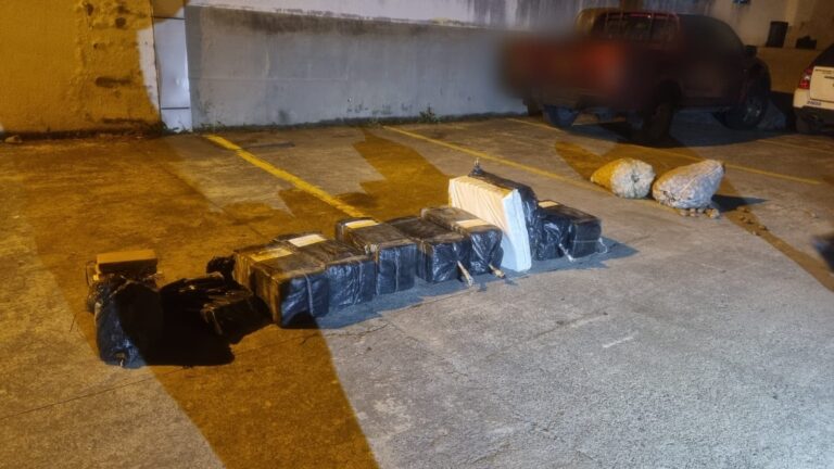 Policía Nacional logra incautar 400 kilos de cocaína en Tulcán