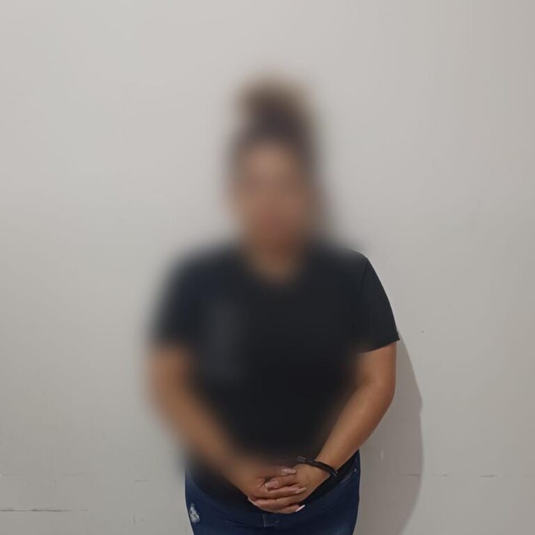 Ciudadana fue aprehendida por posible delito de extorsión y estafa en Imbabura