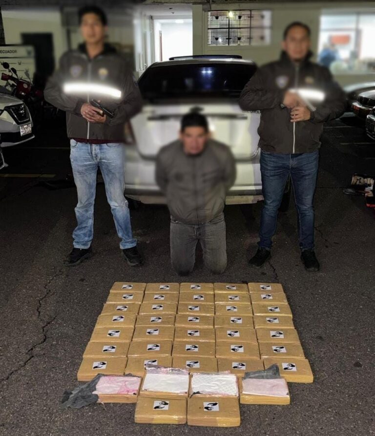 Identificamos un vehículo que transportaba droga oculta en Pichincha, valorada en más de 1 millón de dólares en Estado Unidos