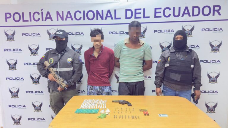Dos capturados del GAO «Los Lobos» por tenencia ilegal de armas y droga