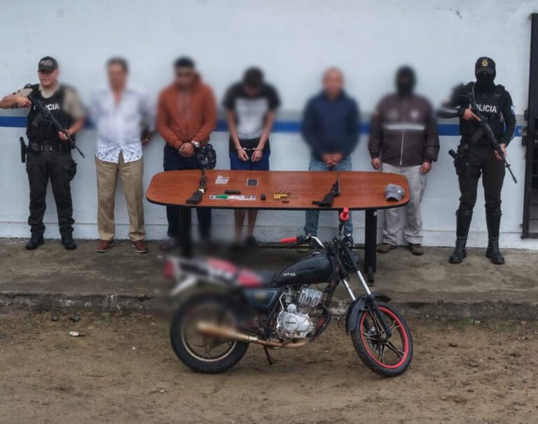 Afectamos al GDO “Los Pájaros Locos”, con la aprehensión de cuatro sujetos y la incautación de armas, municiones y artefactos explosivos