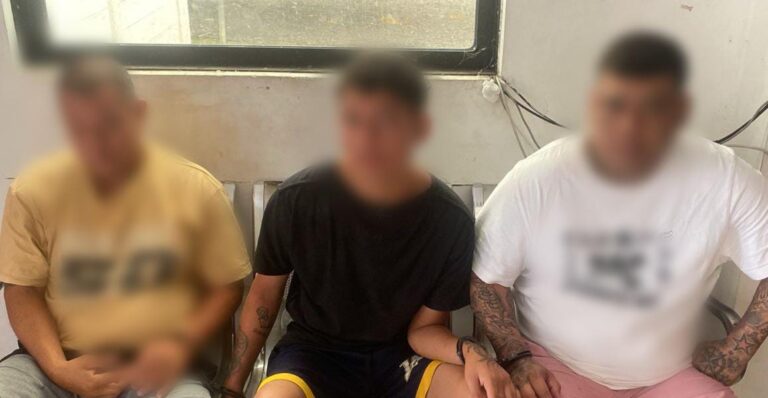 Aprehendimos a tres sujetos, presuntos integrantes del GDO “Los Águilas”, con armas de fuego en Daule