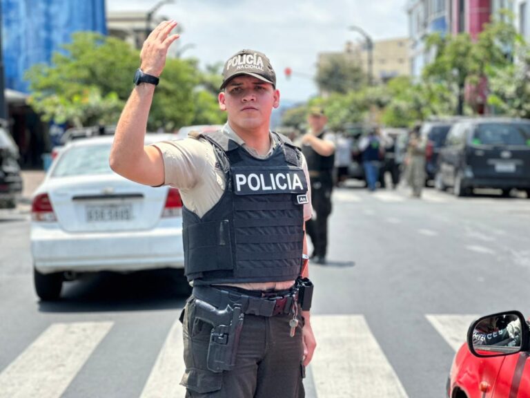 Policía Nacional asume el control del tránsito en Durán para fortalecer el orden y la transparencia vial