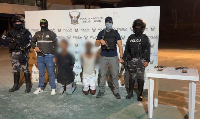 Policía Nacional capturó a dos presuntos integrantes del GDOT “Los Tiguerones” en Esmeraldas