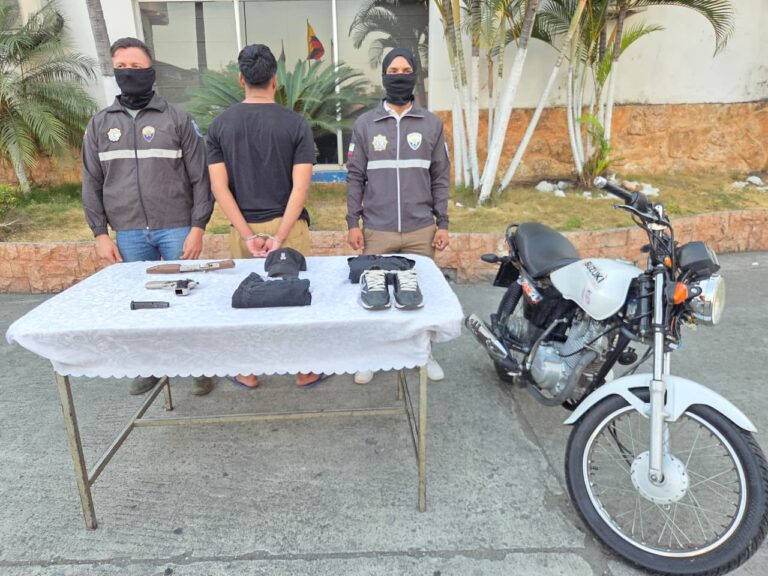 Menor de edad aislado, presunto extorsionador en Guayaquil