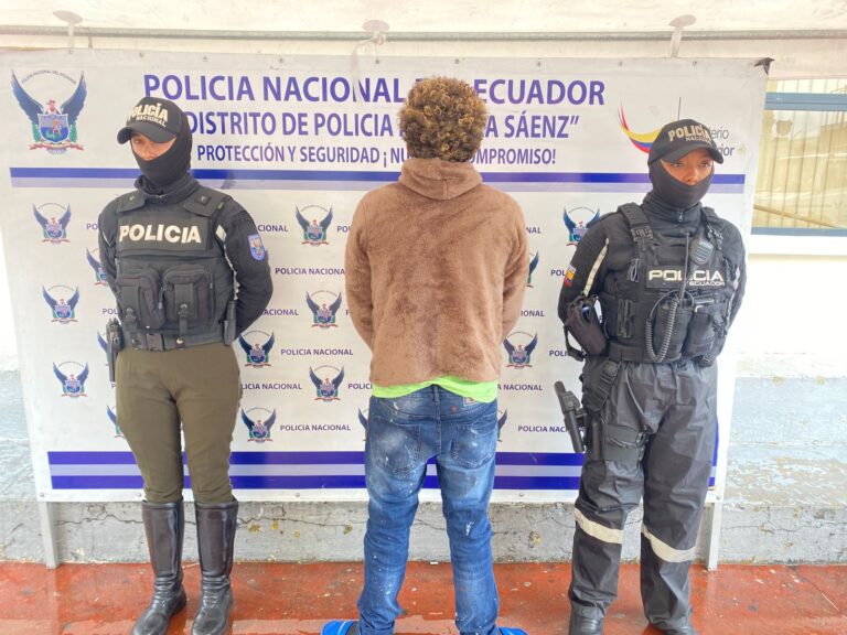 En Quito, la Policía Nacional detuvo a un presunto integrante del GDO “LOS LOBOS”