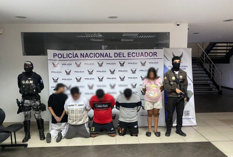 Policía aprehende a 5 presuntos vinculados en ataque armado que dejo 2 fallecidos en Guayaquil