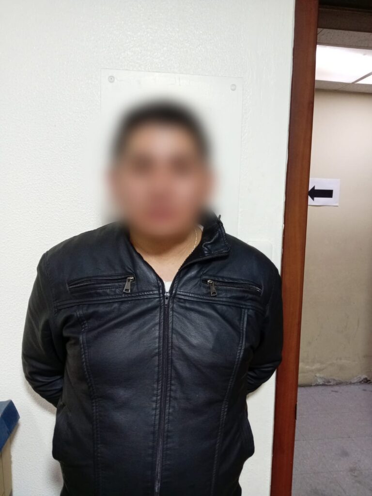Ciudadano aprehendido por documentos vehiculares falsos en Riobamba