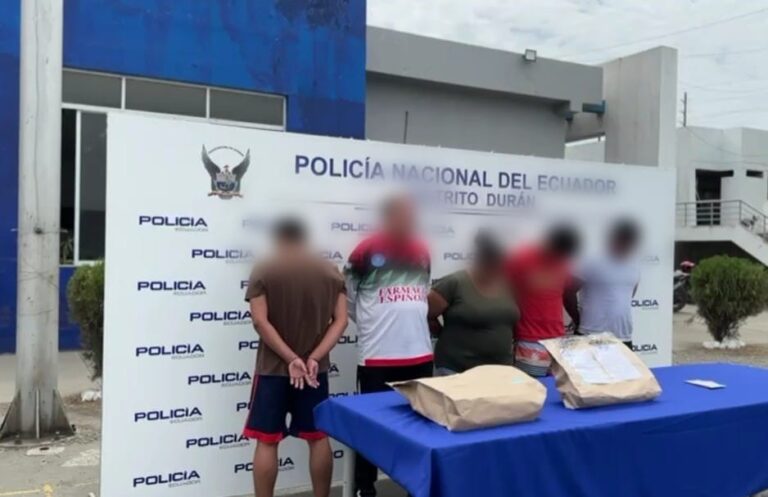 La Policía Nacional aprehendió a cinco ciudadanos por tenencia de material explosivo, vinculados a un grupo criminal en Guayaquil