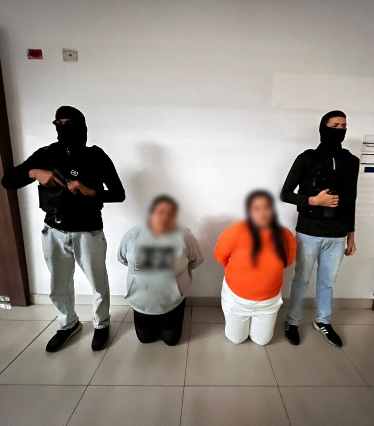 Aprehendimos a dos integrantes de la estructura criminal “Los Lobos”, por el delito de extorsión