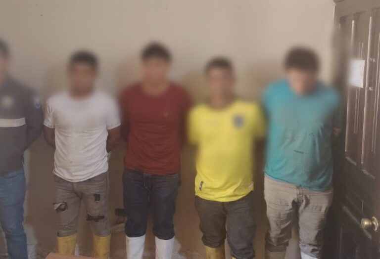 Aprehendimos a cuatro sujetos por el delito de actividad ilícita de recursos mineros en Morona Santiago y Loja