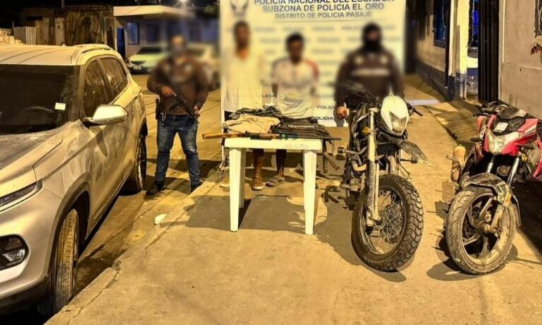 Aprehendimos a dos sujetos por de tenencia y porte de arma de fuego, municiones y receptación en El Oro