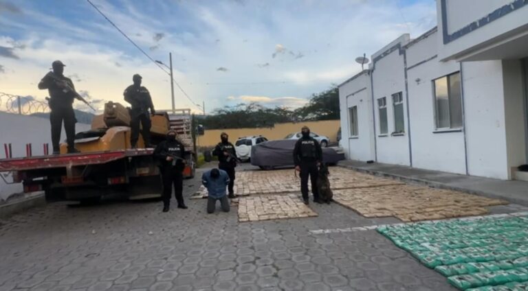 Incautamos más de mil kilogramos de marihuana en Imbabura