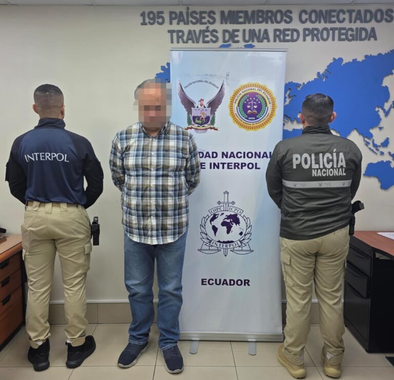 Detenido ecuatoriano con notificación roja por abuso de confianza