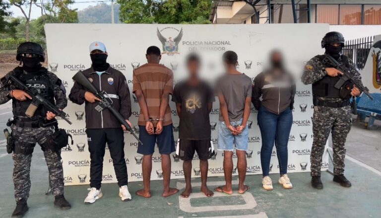 Aprehendimos a tres sujetos presuntos responsables de un hecho delictivo en Esmeraldas